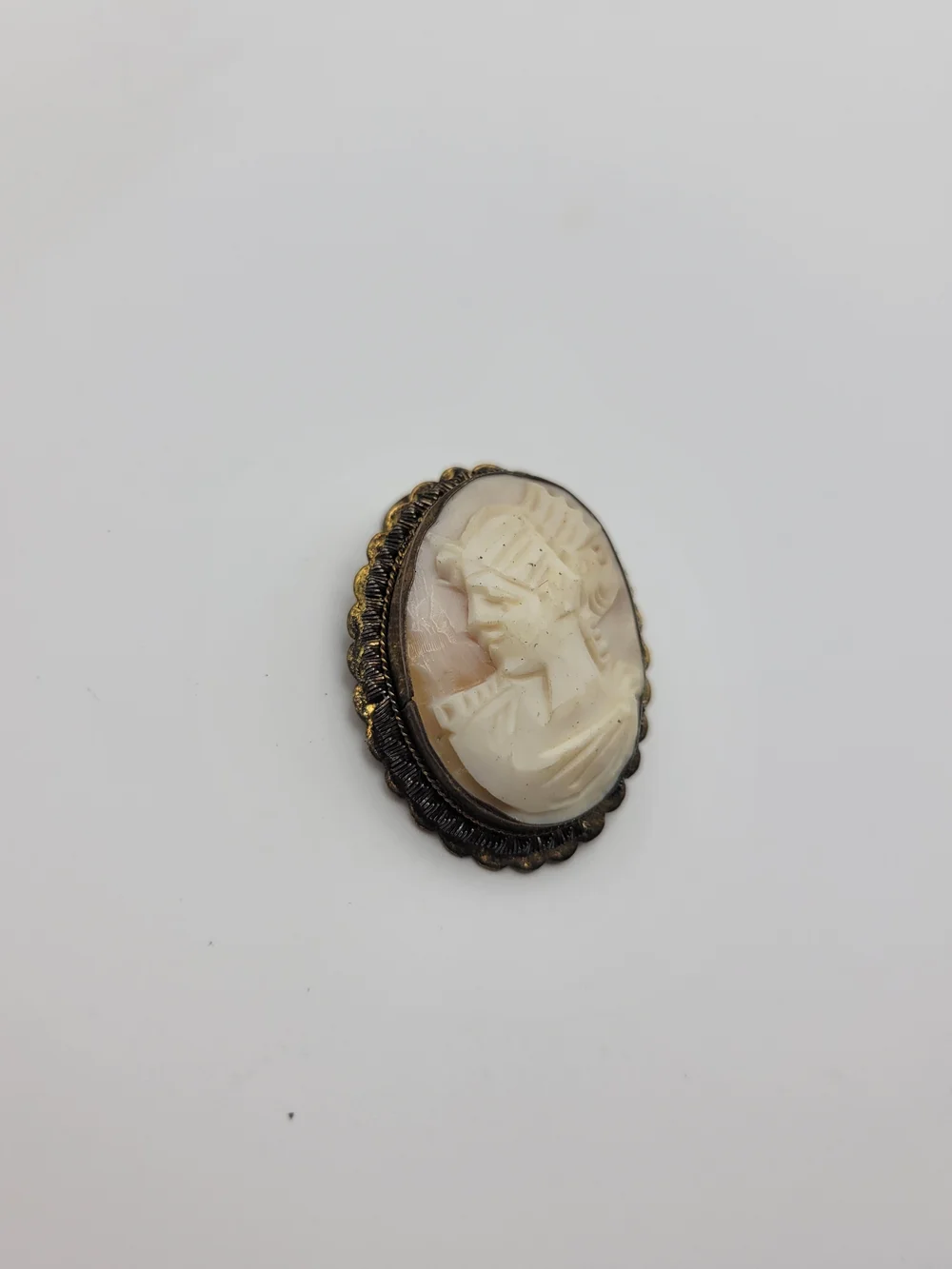 Source Unknown elegant cream